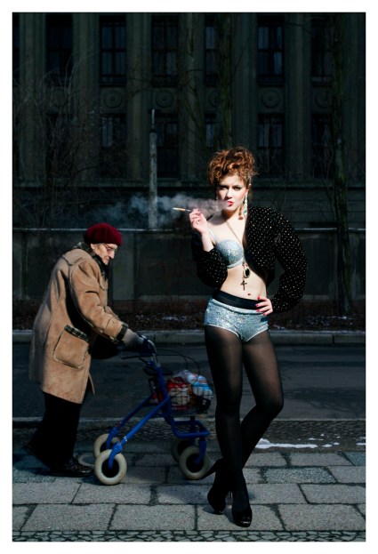 Anneliese van Buren – Freelance Artist, Model, Live Art Performer, Fashion Stylist, Photographer & Graphic Designer